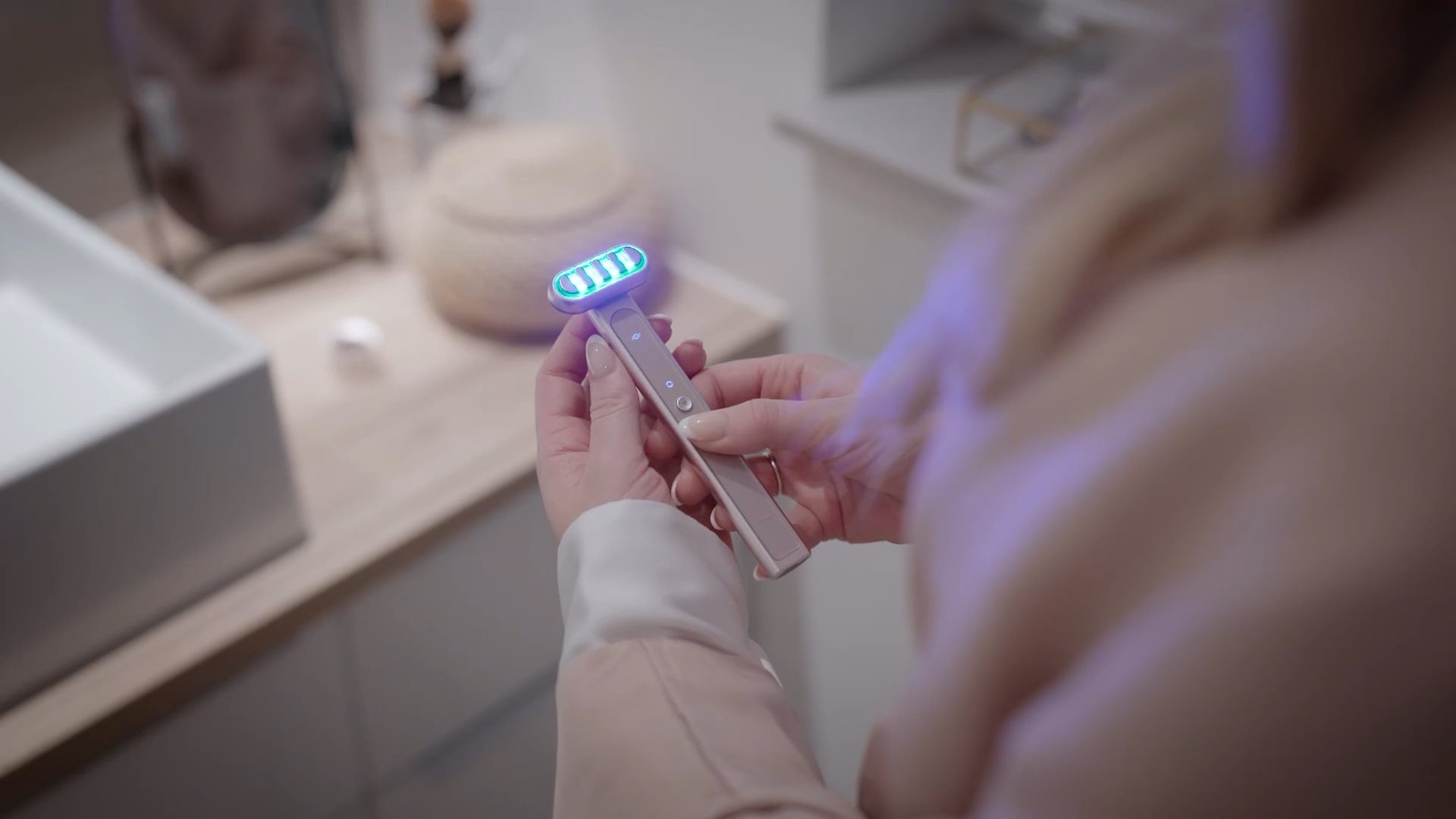 FaceWand_1-min.jpg